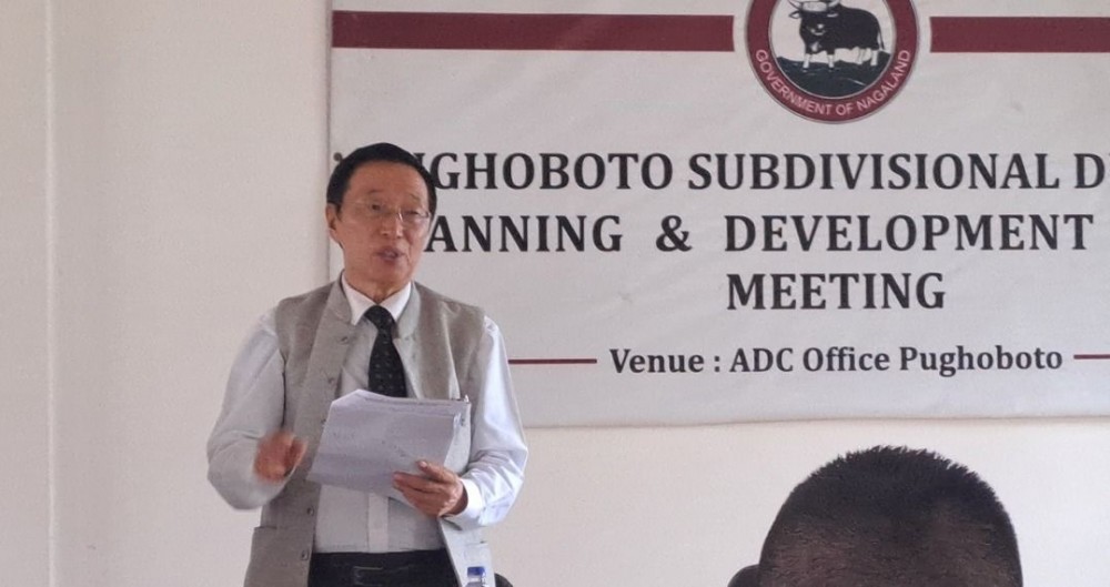 MLA & Chairman SDPDB Pughoboto Dr Sukhato A Sema addressing the Pughoboto SDPDB meeting at DB hall at ADC Office Pughoboto on August 1. (DIPR Photo) 